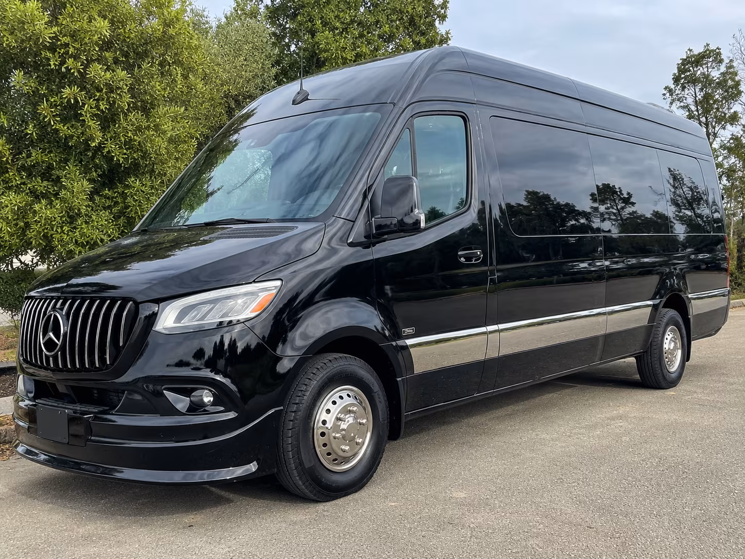 roseville 15 passenger sprinter van