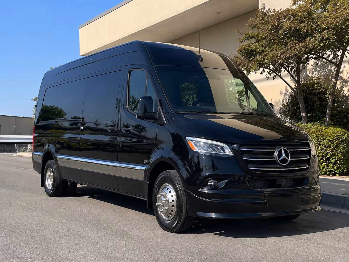roseville 8 passenger sprinter van
